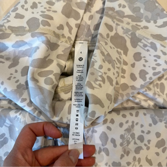 Lululemon Align High-Rise Pant 25" Cheetah Camo Antique White Multi size…new - Picture 4 of 13